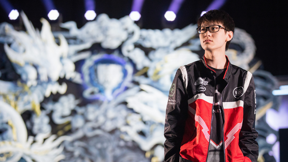 Rookie连续七场比赛得分超过出色防守，老鹰挑战极限！